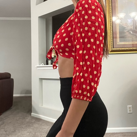 EUC Red and Orange Floral Front Tie Daisy Duke Bra Crop Top - Picture 3 of 5